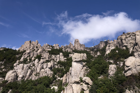 航拍青岛海上第一名山崂山