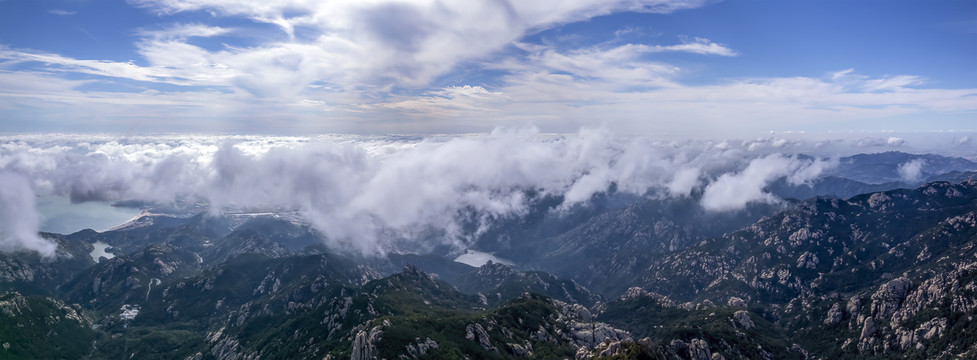 航拍青岛海上第一名山崂山