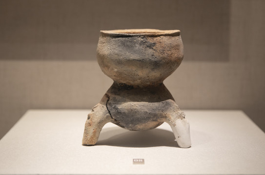 马家浜文化异型陶器