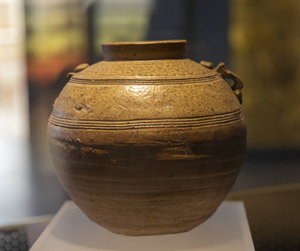 西周原始瓷罐