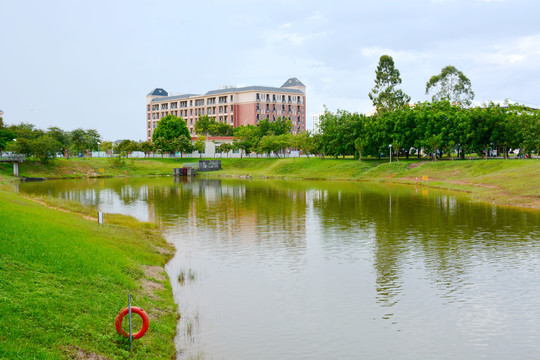 自然风景溪流河流湖水