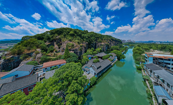 绍兴东湖风景区