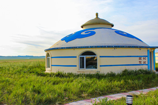 乌拉盖草原蒙古包