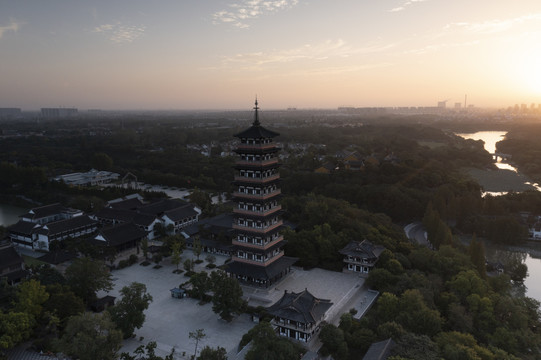 江苏扬州瘦西湖大明寺晨曦景观