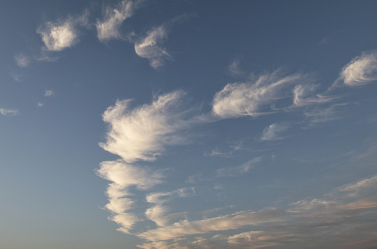 天空彩霞云