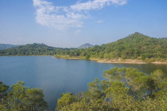 湖畔水库风景