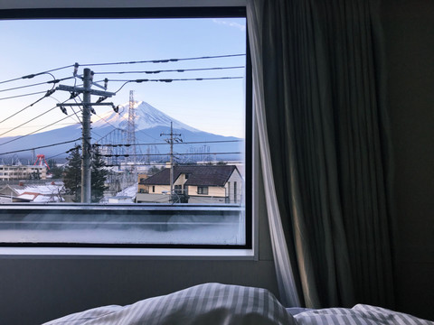 窗外的富士山