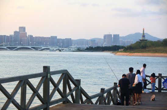 海滨城市风光