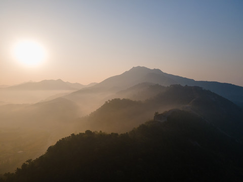 山村日出