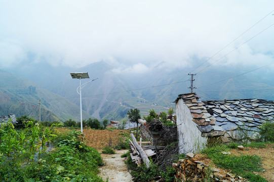 云雾山村