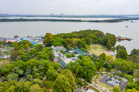 航拍武汉东湖生态旅游风景区