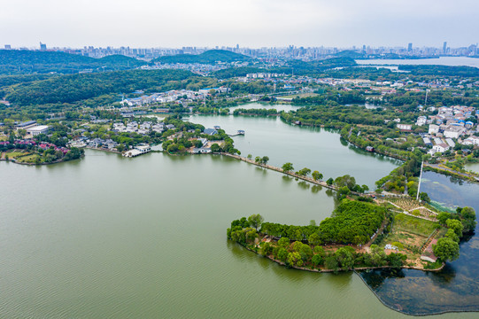 航拍武汉东湖生态旅游风景区