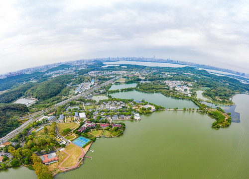 航拍武汉东湖生态旅游风景区