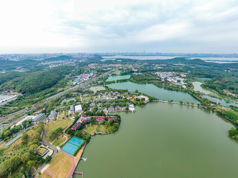 航拍武汉东湖生态旅游风景区