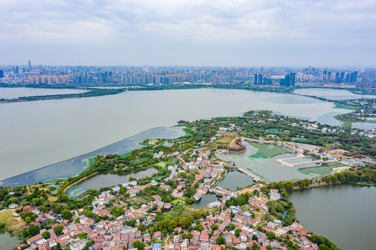 航拍武汉东湖落雁景区落雁岛