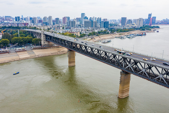 航拍武汉长江大桥城市地标建筑