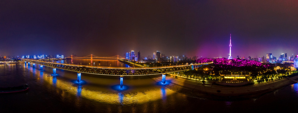 航拍武汉长江大桥夜景全景图