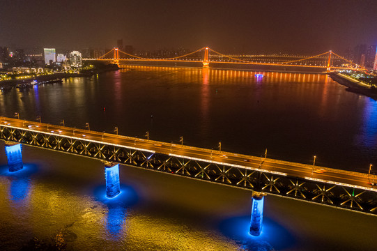 航拍武汉长江大桥夜景灯光秀