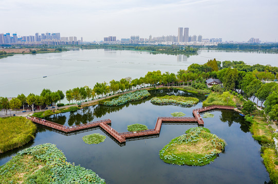 航拍武汉金银湖湿地公园风光