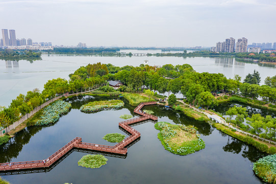 航拍武汉金银湖湿地公园风光