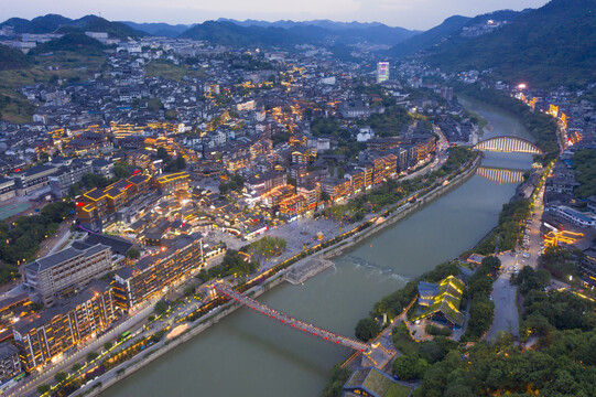 茅台镇夜景