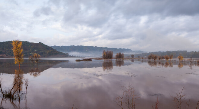 云南会泽念湖湿地风景