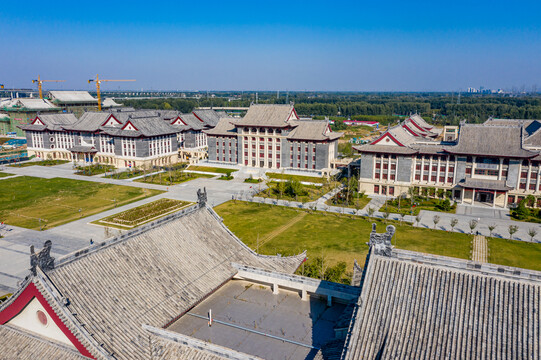 航拍河南大学郑州校区中式建筑