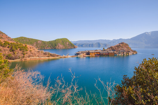 平静湖泊