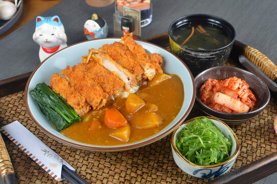 咖喱鸡扒饭套餐