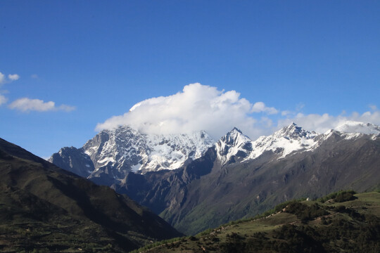 川西云雾雪山