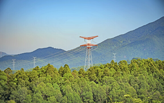 远山电塔