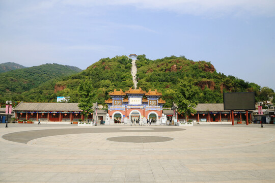 丫髻山全景