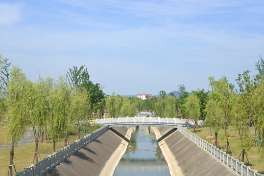 成都驿马河公园水渠河道