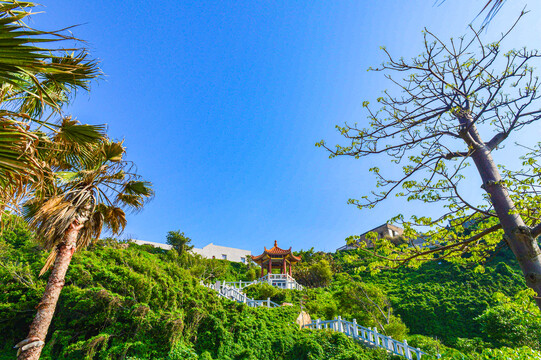 东山岛风动石