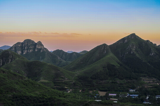 群山