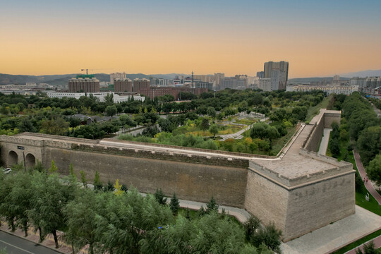 宁夏固原明代古城墙遗址