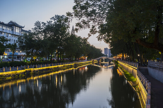 夜景亮化桥