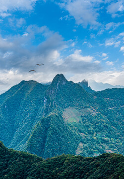 重庆巫溪卡斯特地貌大山