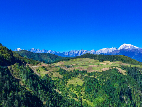 哈巴雪山