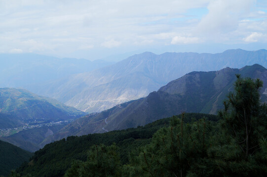 云南大山峡谷