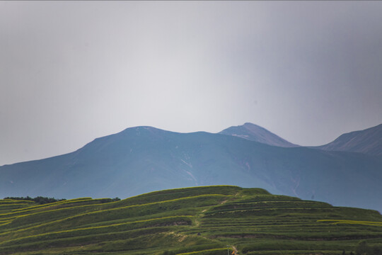 山峦