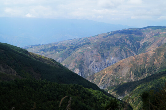 高山峡谷