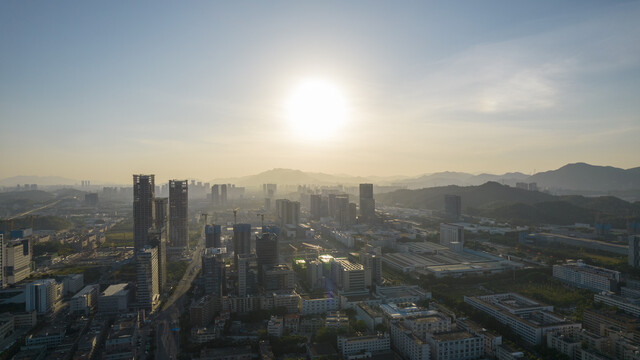 晨曦城市深圳龙岗宝龙建筑高楼