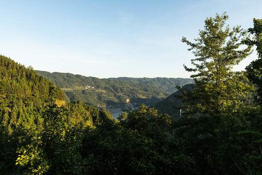 高山丘壑