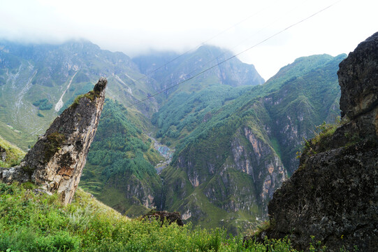 山崖绝顶