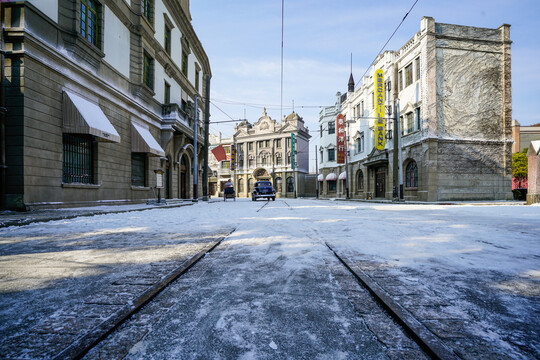 雪天的民国上海老街道