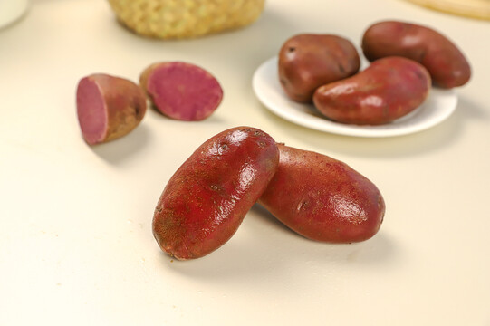 红皮红心土豆