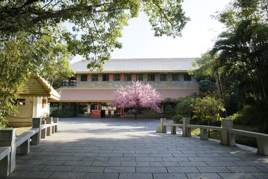 大饭店门口