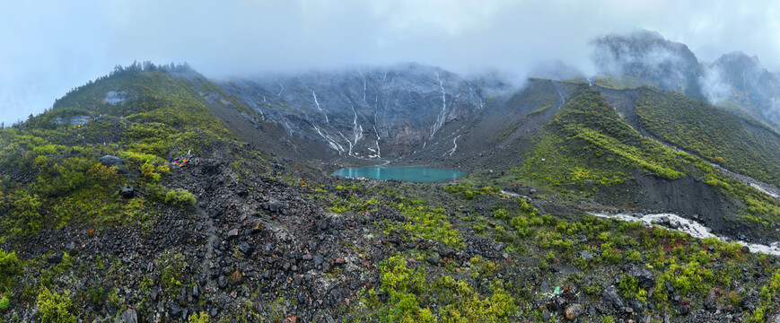 雨崩冰湖全景