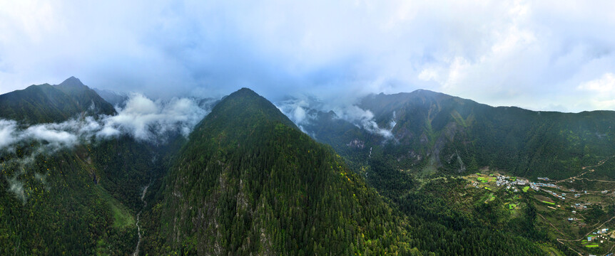 德钦雨崩全景